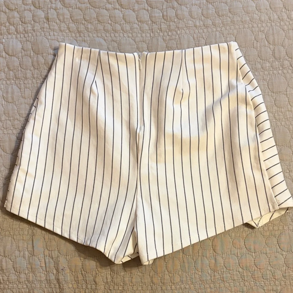 Lulus Striped Skort - Picture 3 of 4